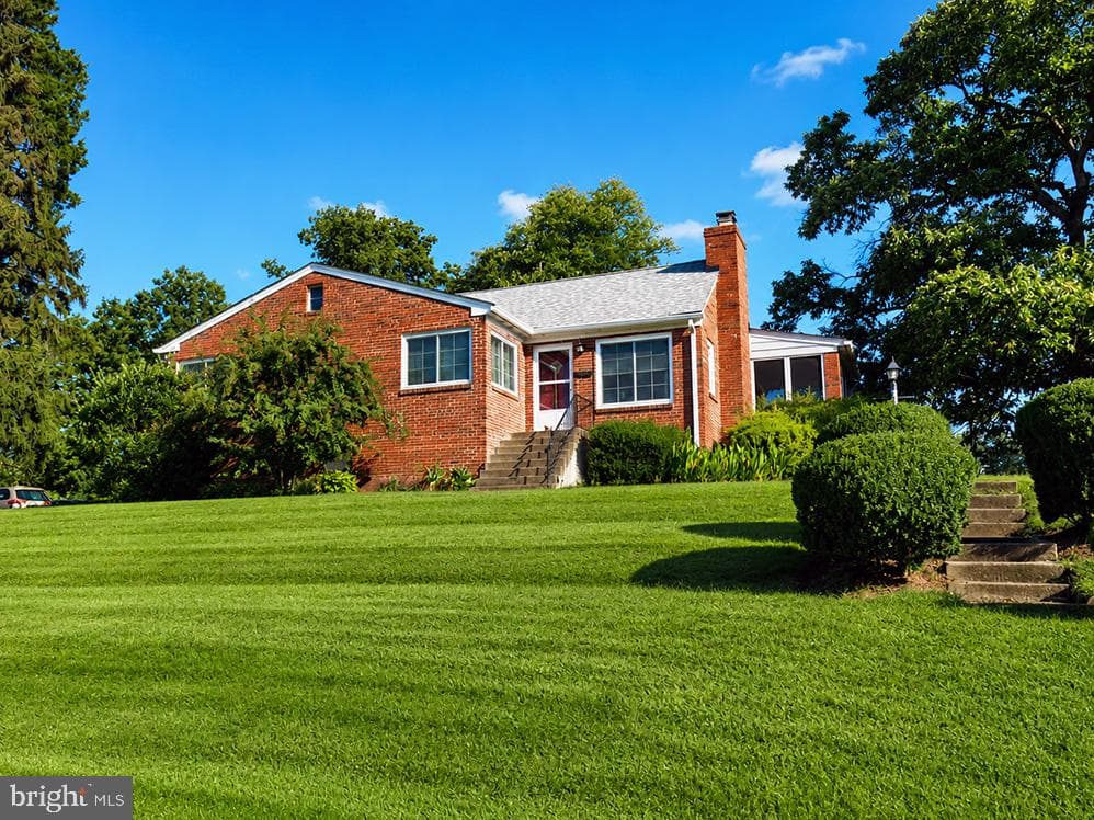 10400 Lorain Avenue photo 3