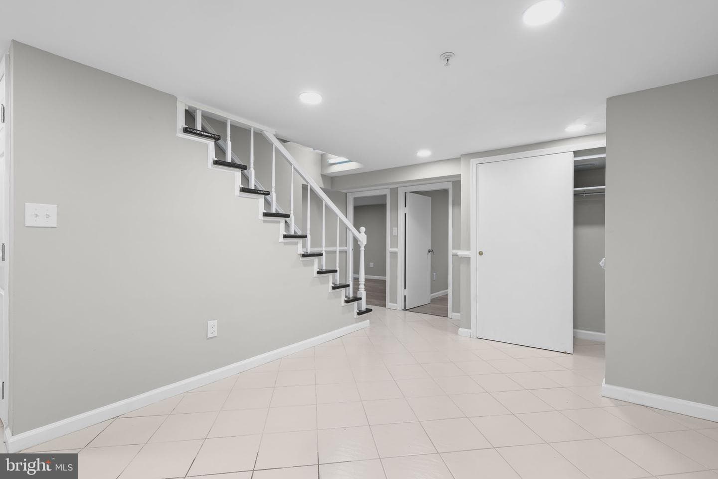 9725 Lookout Place photo 51
