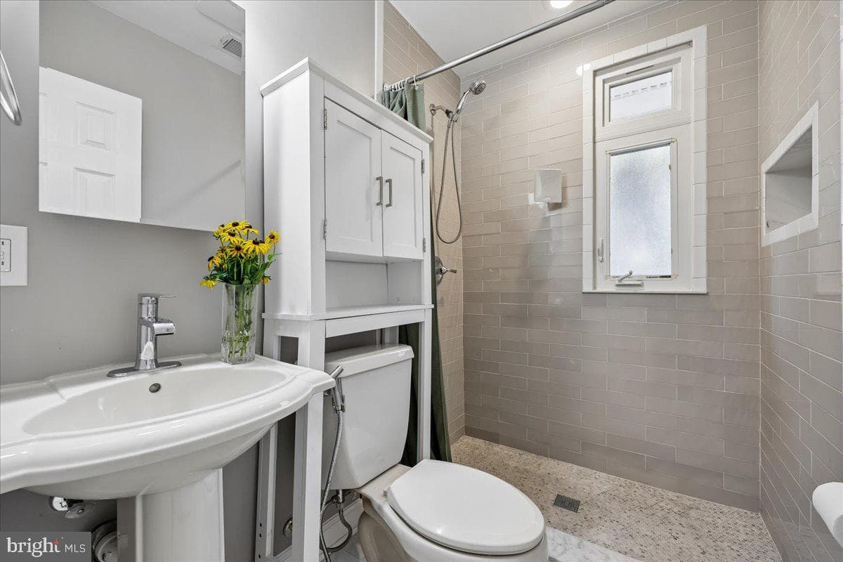 8407 Tahona Drive photo 21