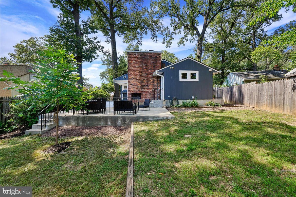 8407 Tahona Drive photo 3