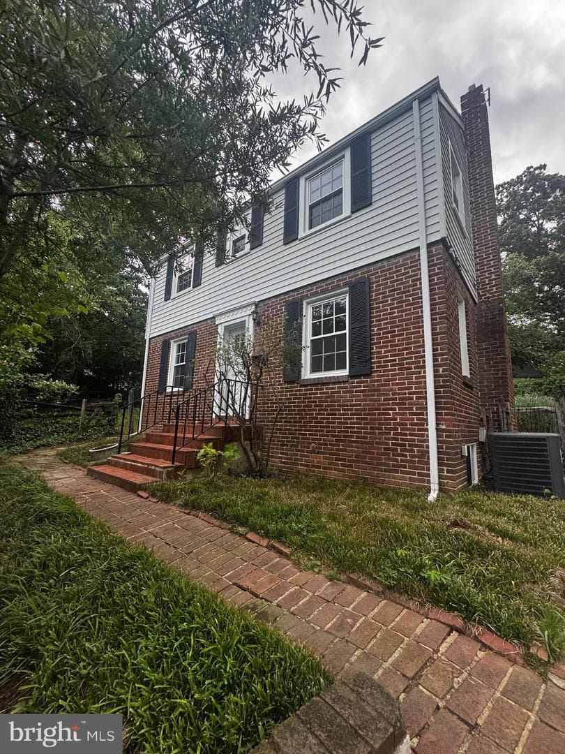 908 Glaizewood Court photo 1