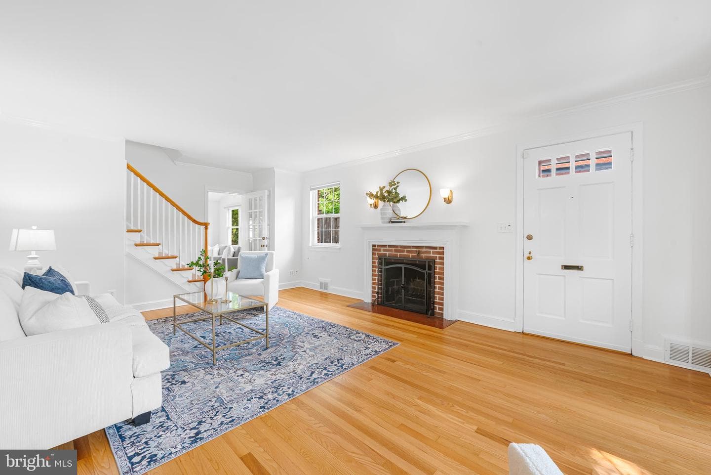 8009 Barron Street photo 3