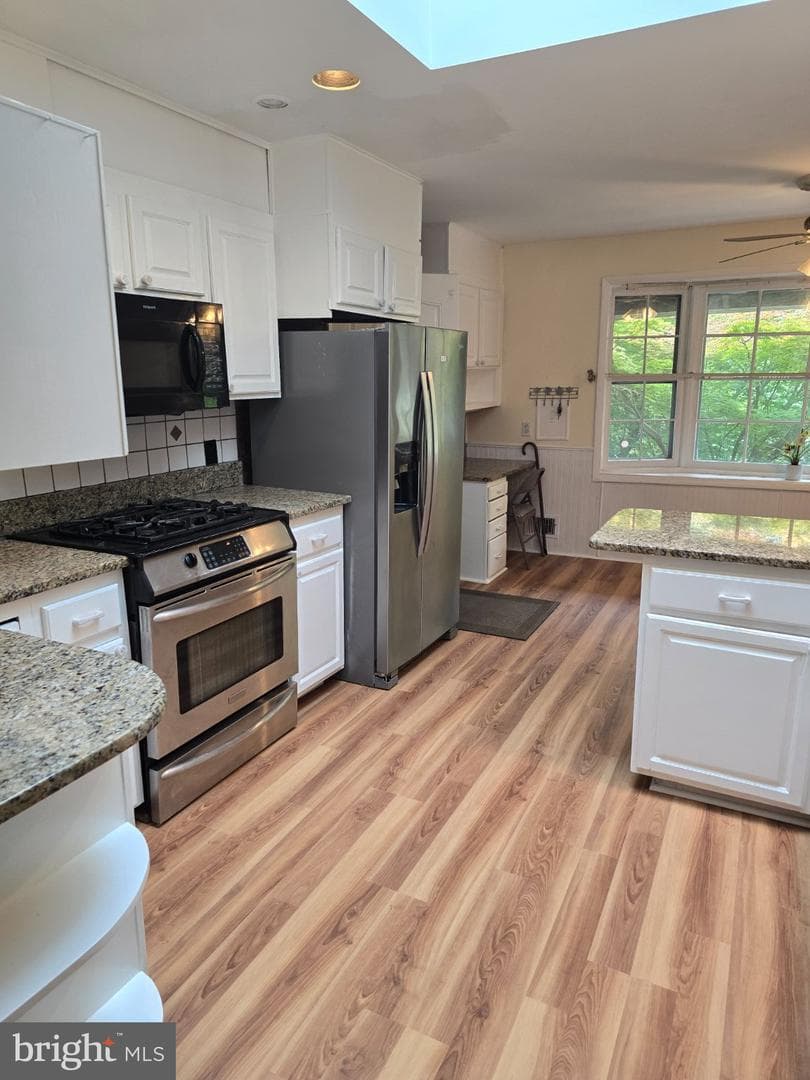 11902 Enid Dr Potomac Md 20854 photo 2