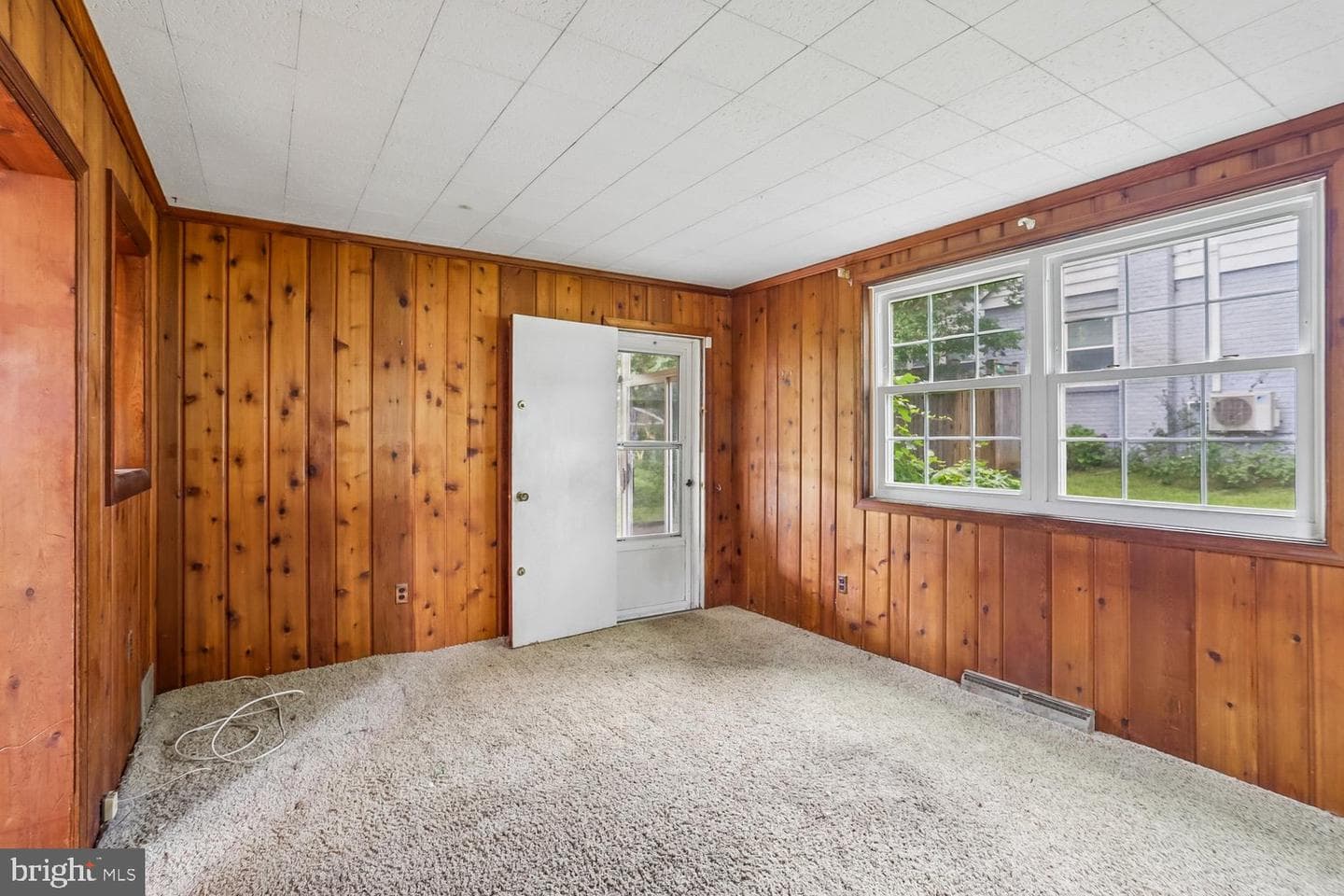 10411 Ewell Avenue photo 10