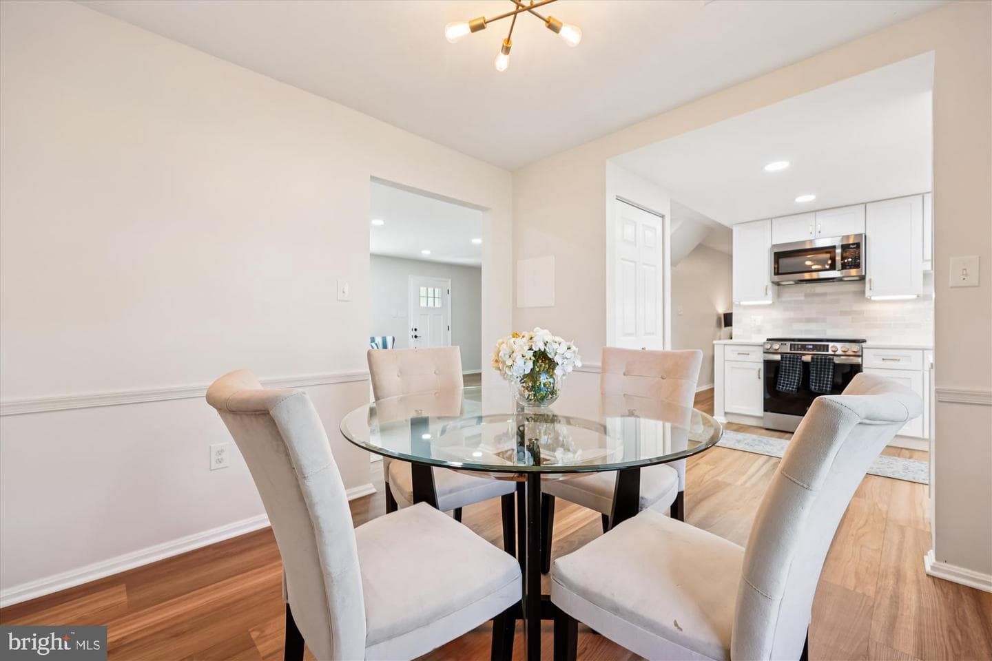 3923 Halsey Street photo 13