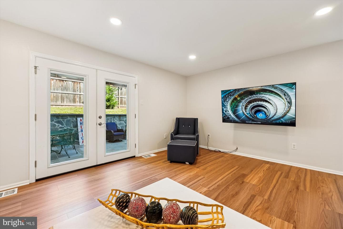 3923 Halsey Street photo 21