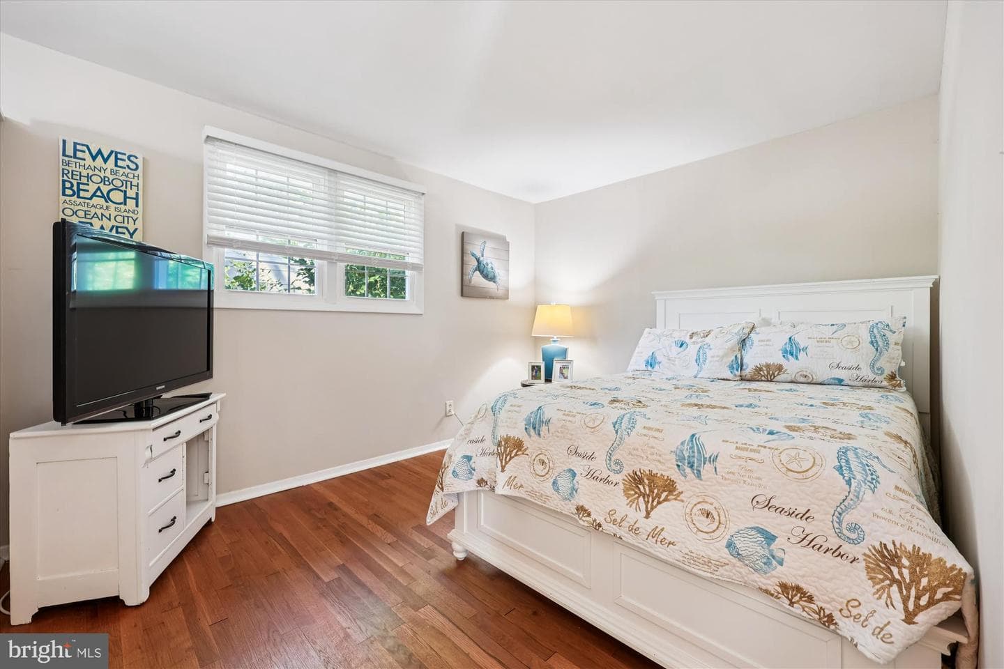 3923 Halsey Street photo 25