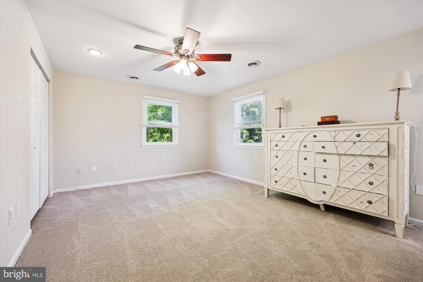 3923 Halsey Street photo 30