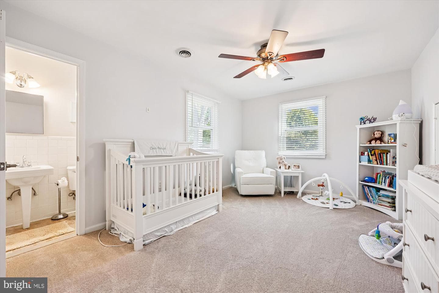 3923 Halsey Street photo 35