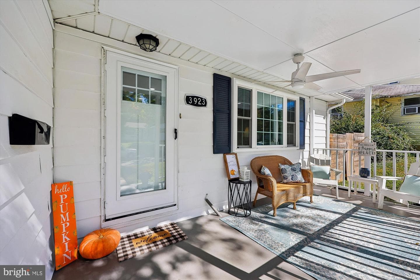 3923 Halsey Street photo 8