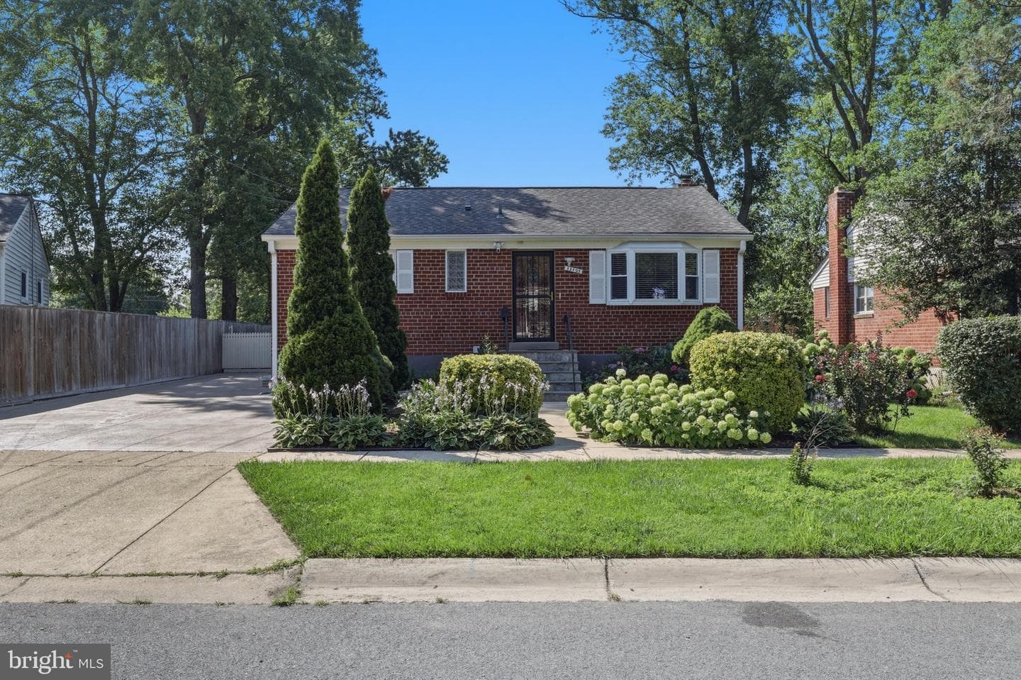 13105 Hallet Court, Rockville