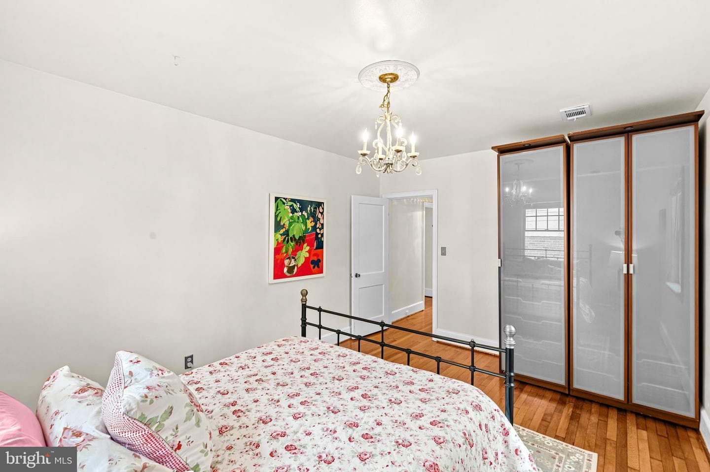 705 Bonifant Street photo 22