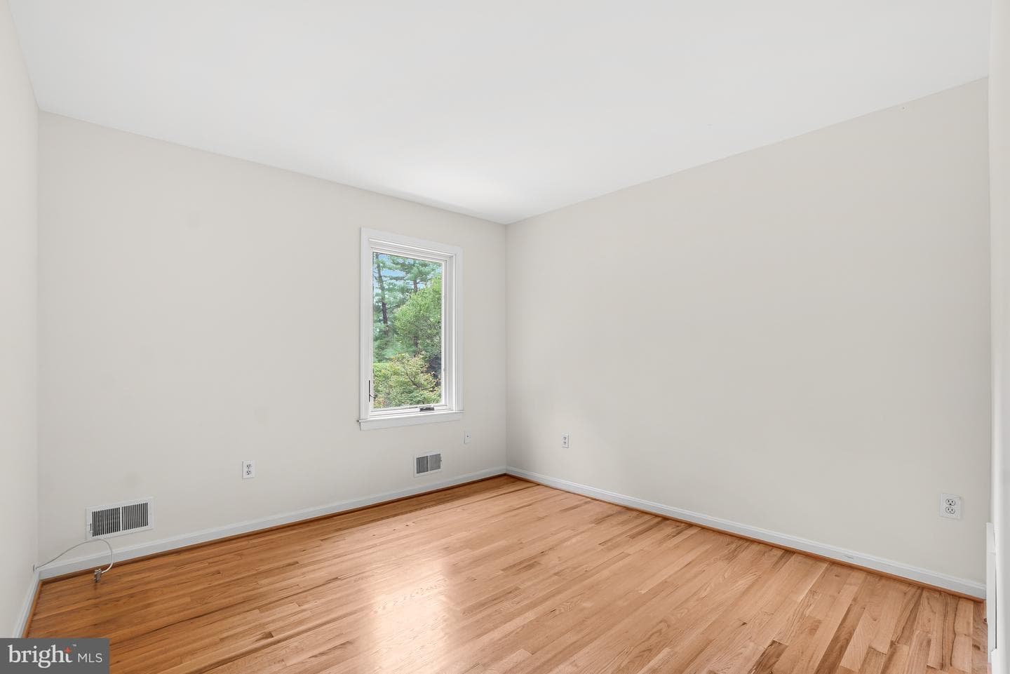 11701 Beekman Place photo 33