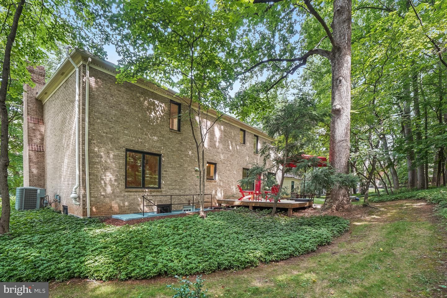 11701 Beekman Place photo 39
