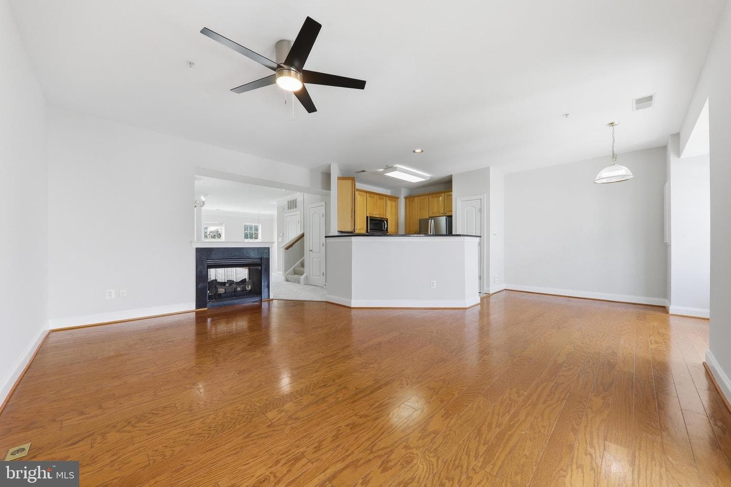 152 Mill Green Avenue #200 photo 18