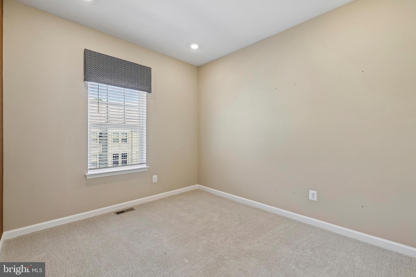 26401 Sir Jamie Terrace photo 29