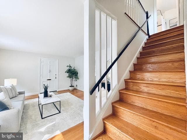 1004 Dennis Avenue photo 25