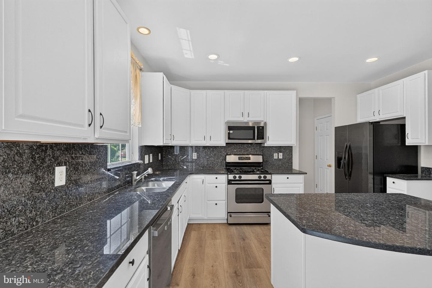 19225 Wheatfield Drive photo 8