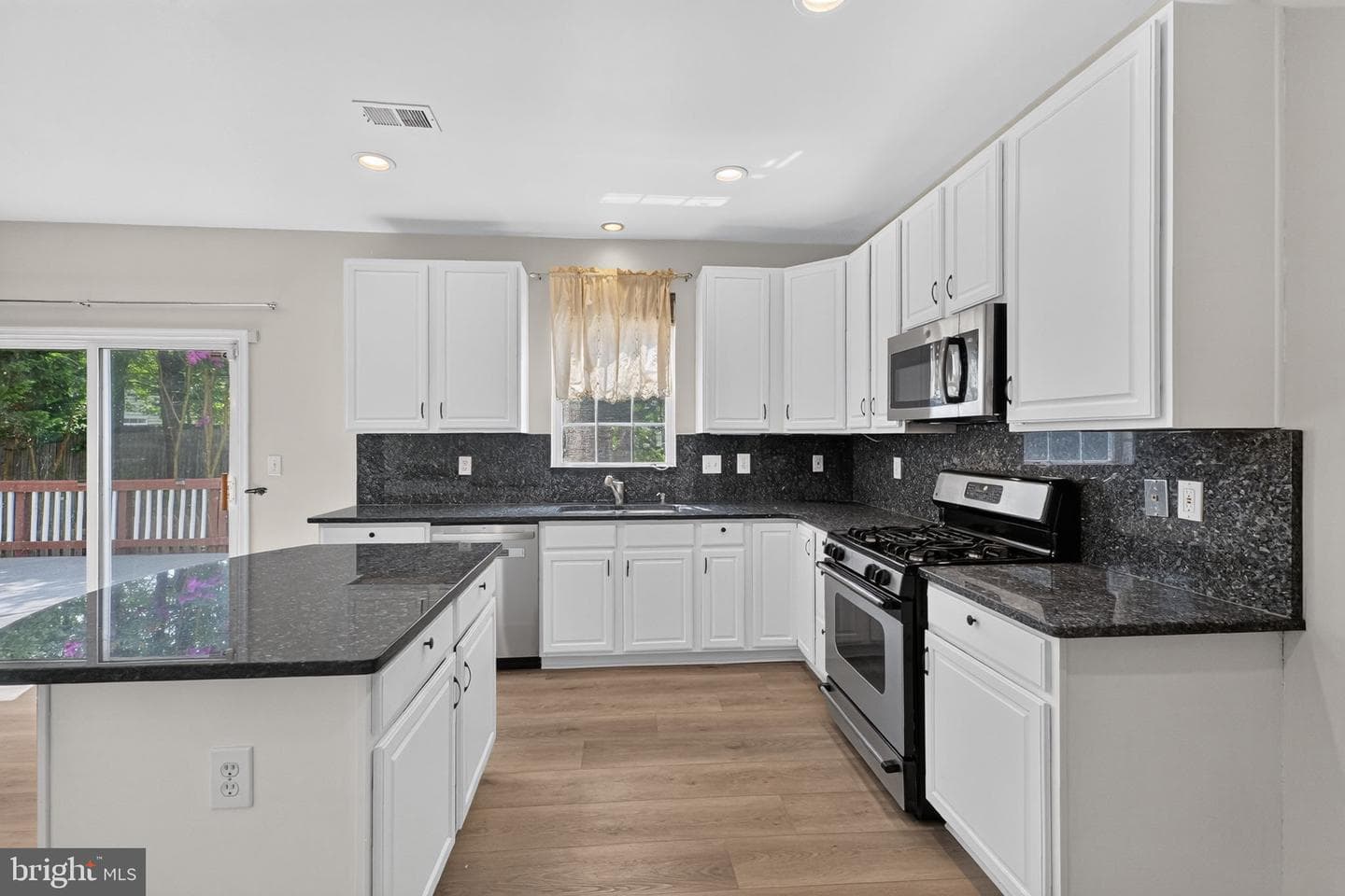 19225 Wheatfield Drive photo 9