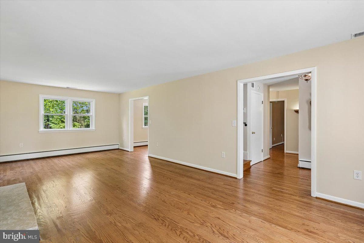 14811 Springfield Road photo 9