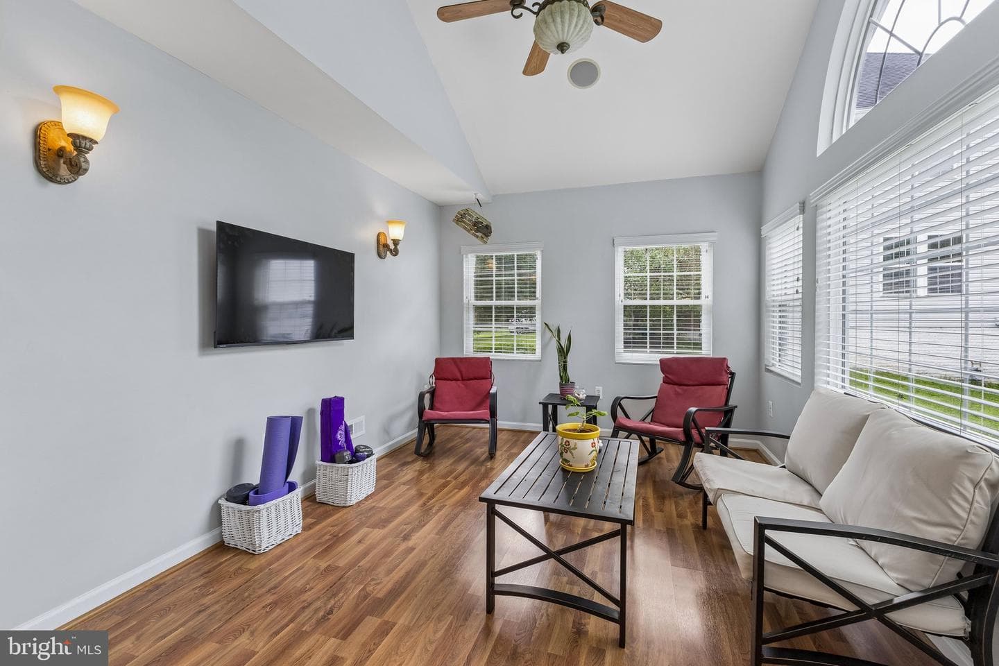 8 Winding Oak Court photo 11