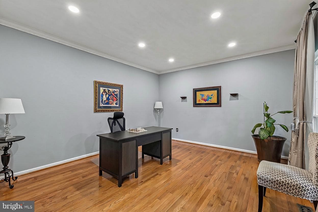 8 Winding Oak Court photo 13