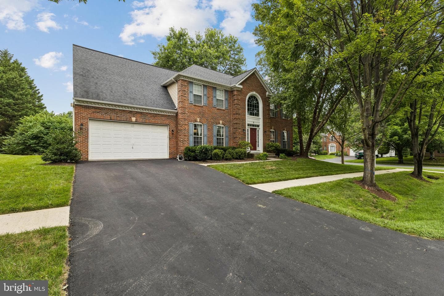 8 Winding Oak Court, Olney