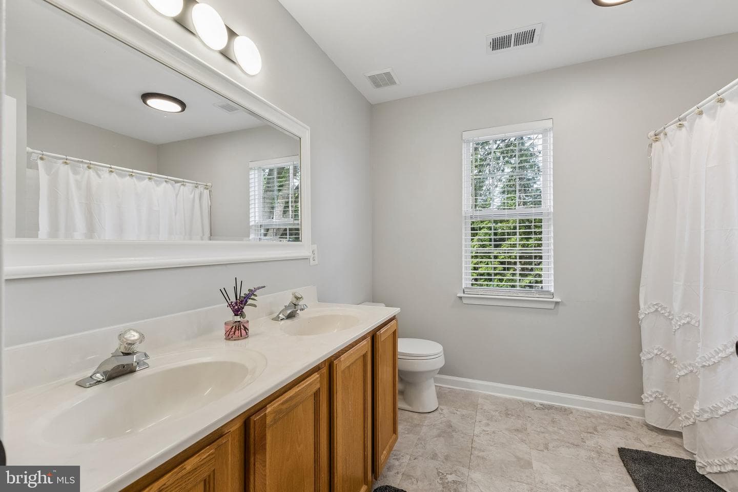 8 Winding Oak Court photo 24