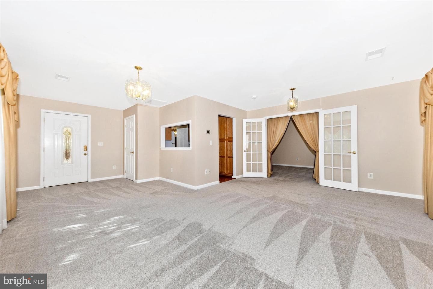 20432 Greenfield Road photo 11