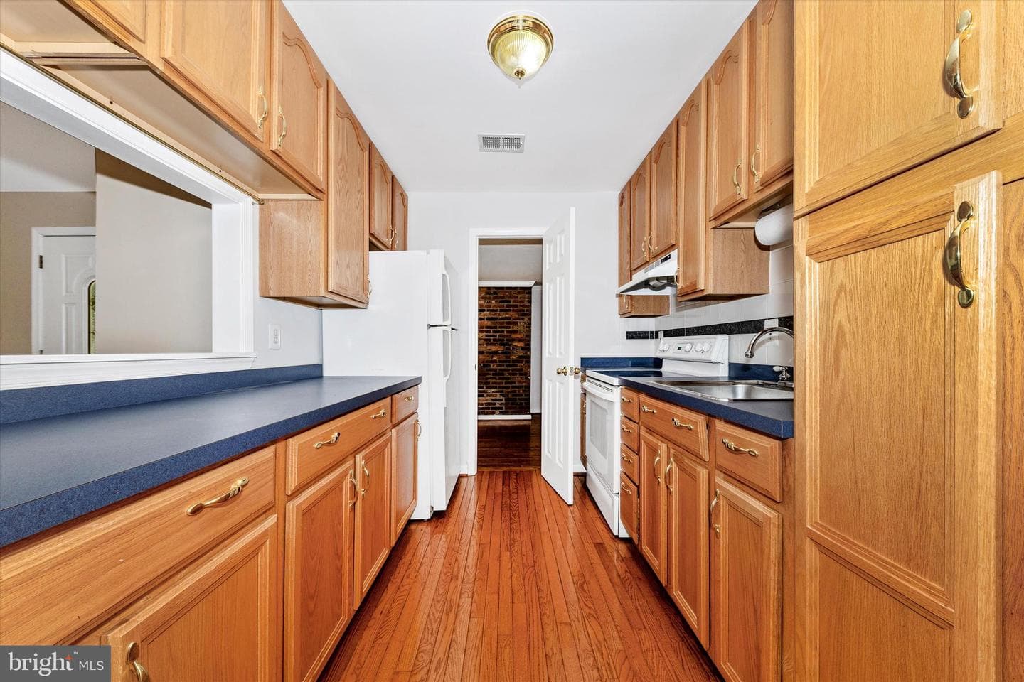 20432 Greenfield Road photo 12