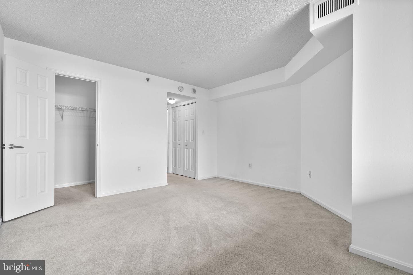 10101 Grosvenor Place #2013 photo 20