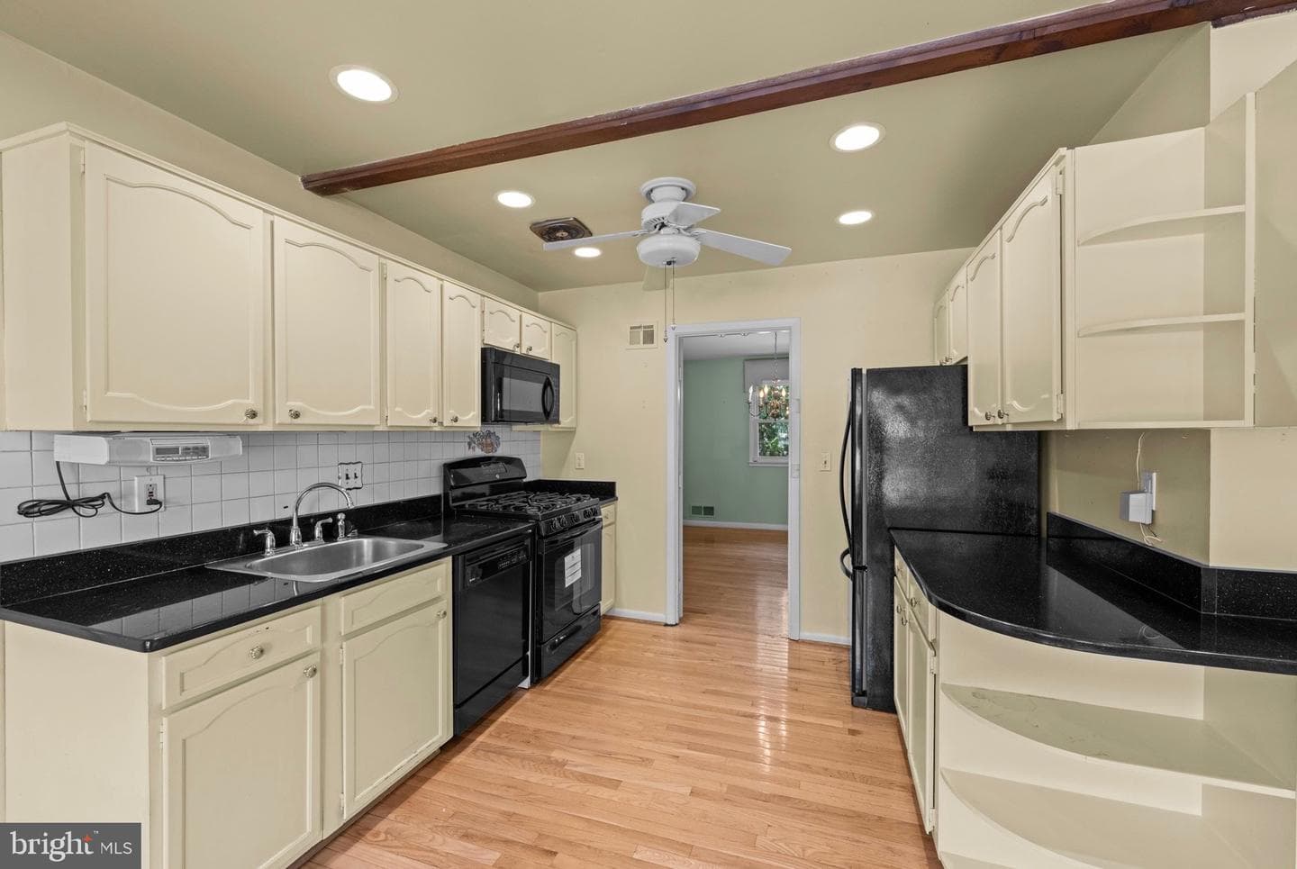 14805 Flintstone Lane photo 3