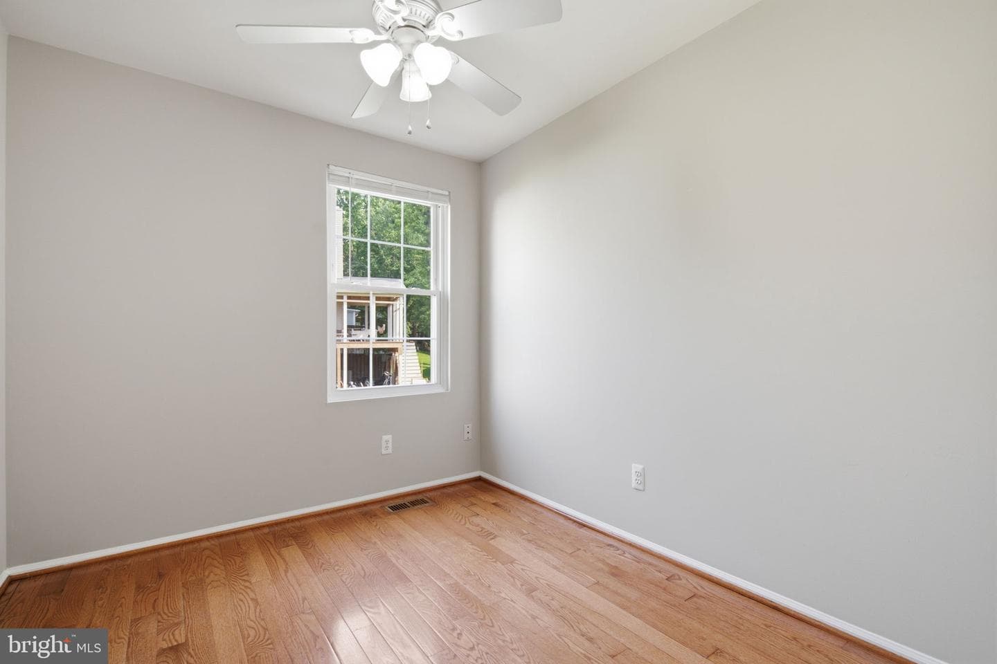 18717 Martins Landing Drive photo 21