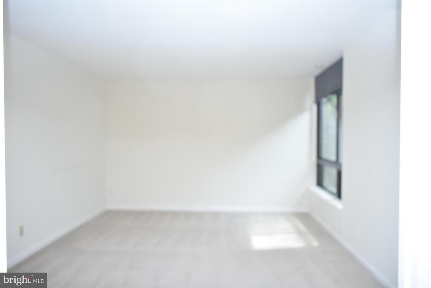 4960 Sentinel Drive #10-406 photo 23