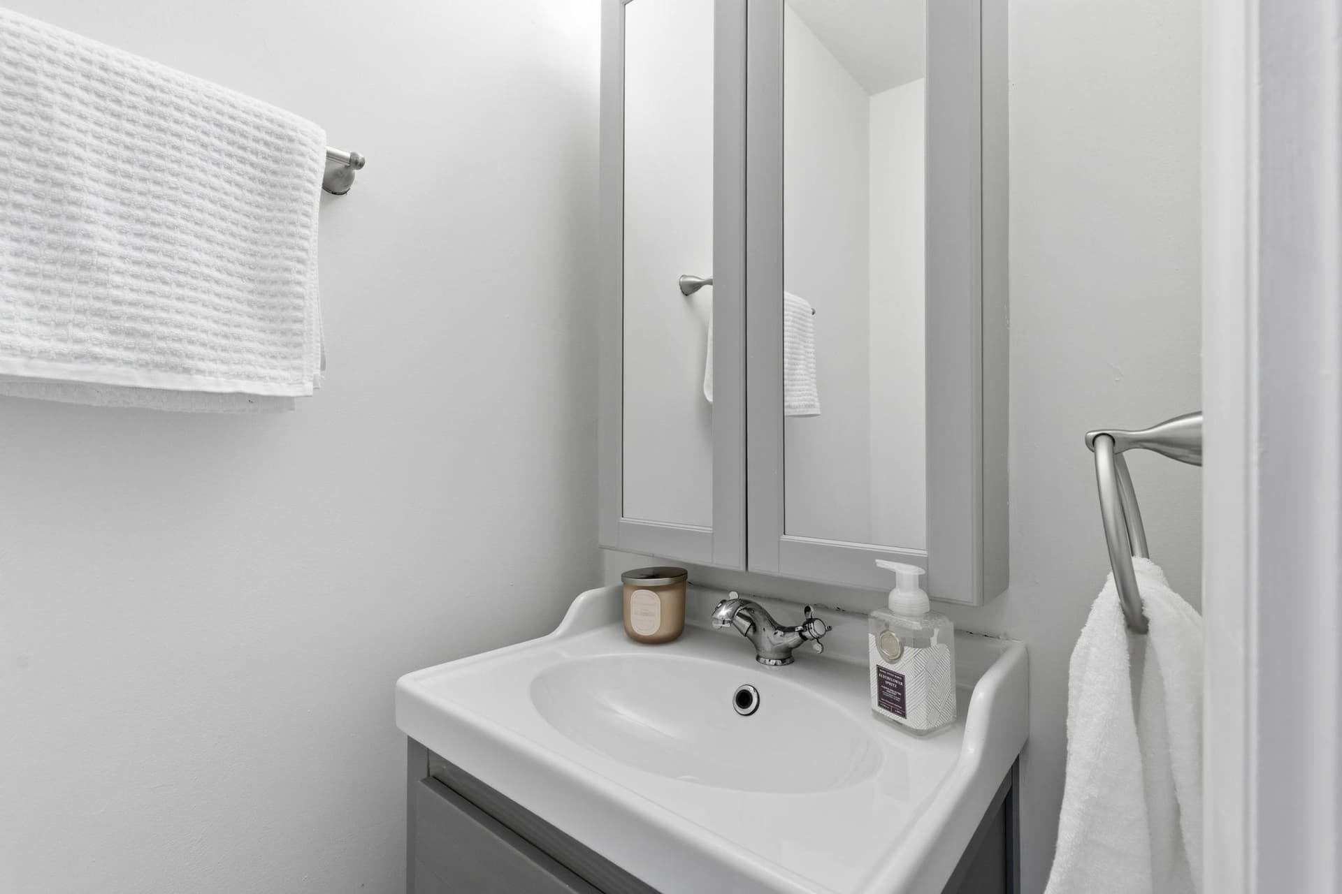1005 W Nolcrest Drive W photo 16