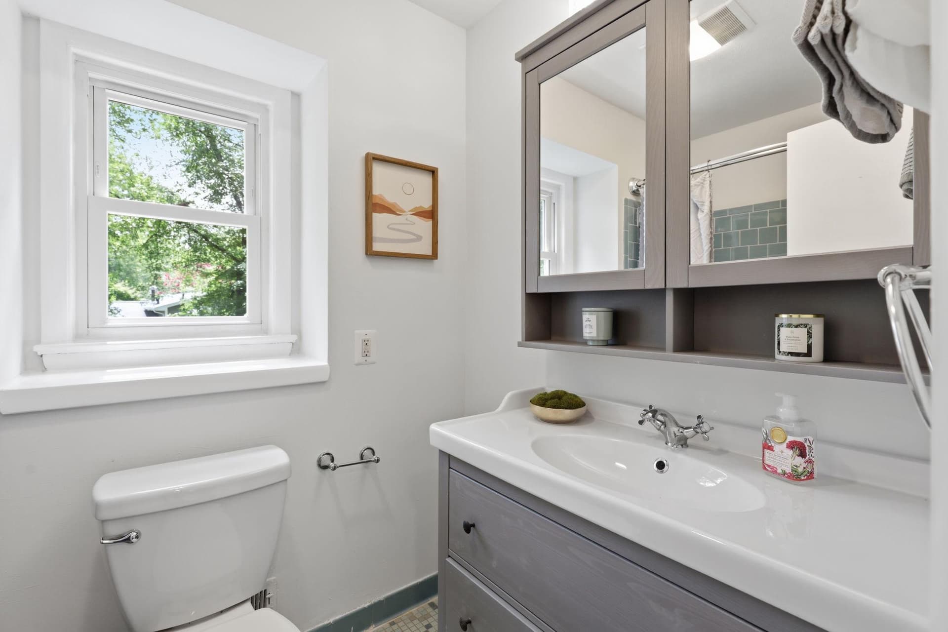 1005 W Nolcrest Drive W photo 27