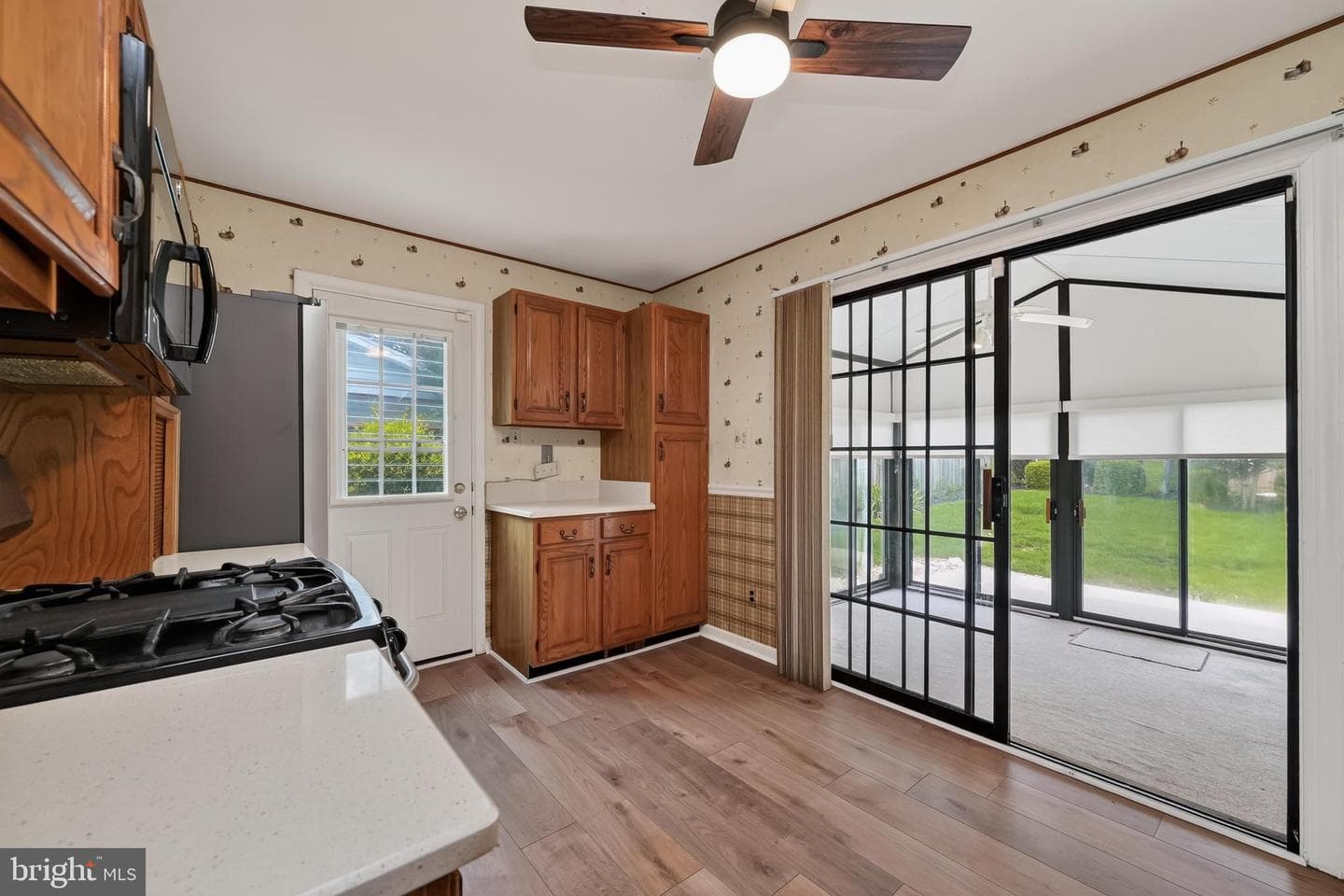 4107 Tulare Drive photo 24