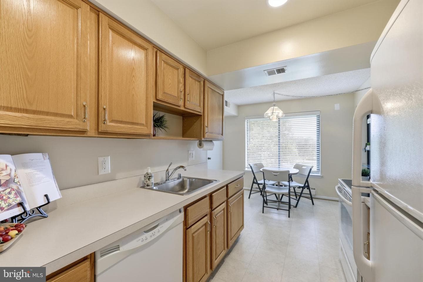 15301 Beaverbrook Court #92-3g photo 7