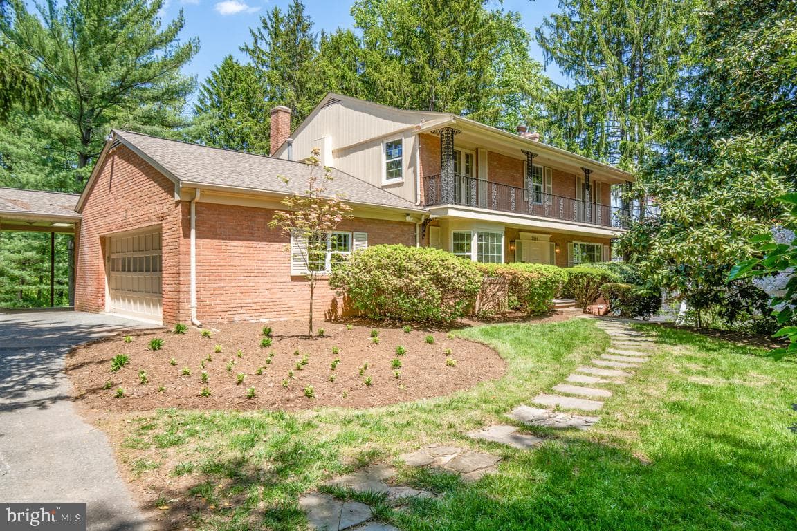 3211 Farmington Drive