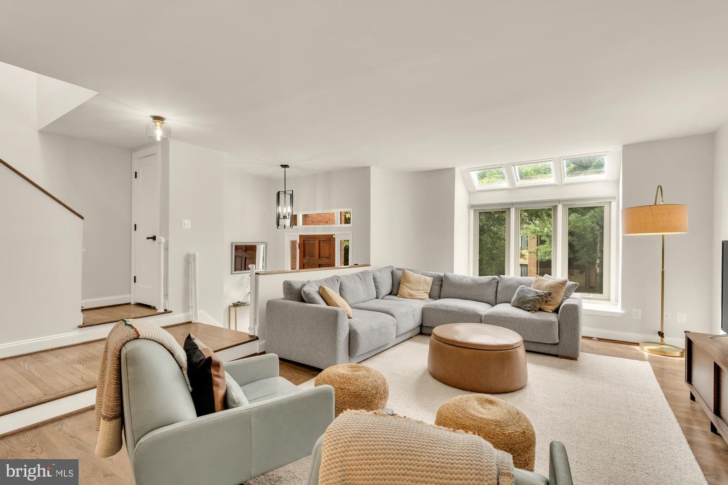 10919 Whiterim Drive photo 4