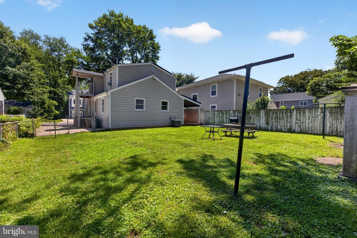 608 Burgundy Drive photo 23
