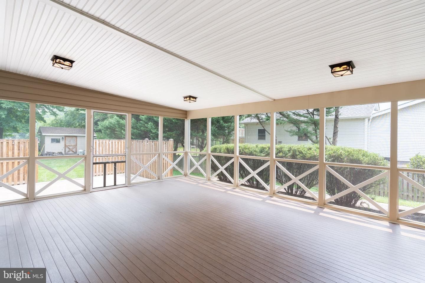 15541 Baileys Lane photo 38