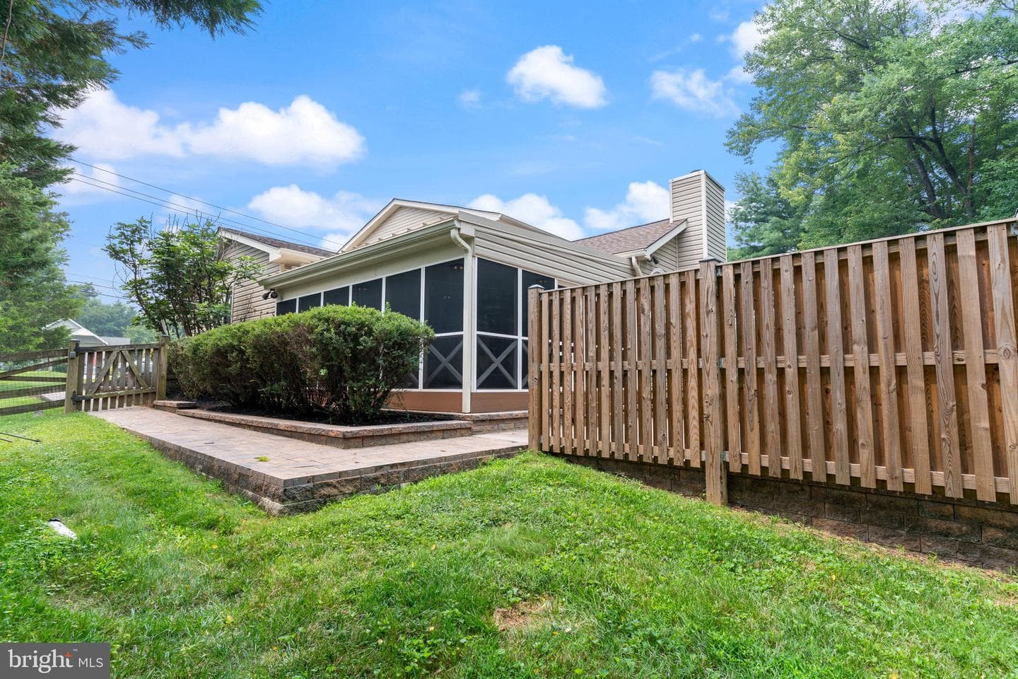 15541 Baileys Lane photo 40
