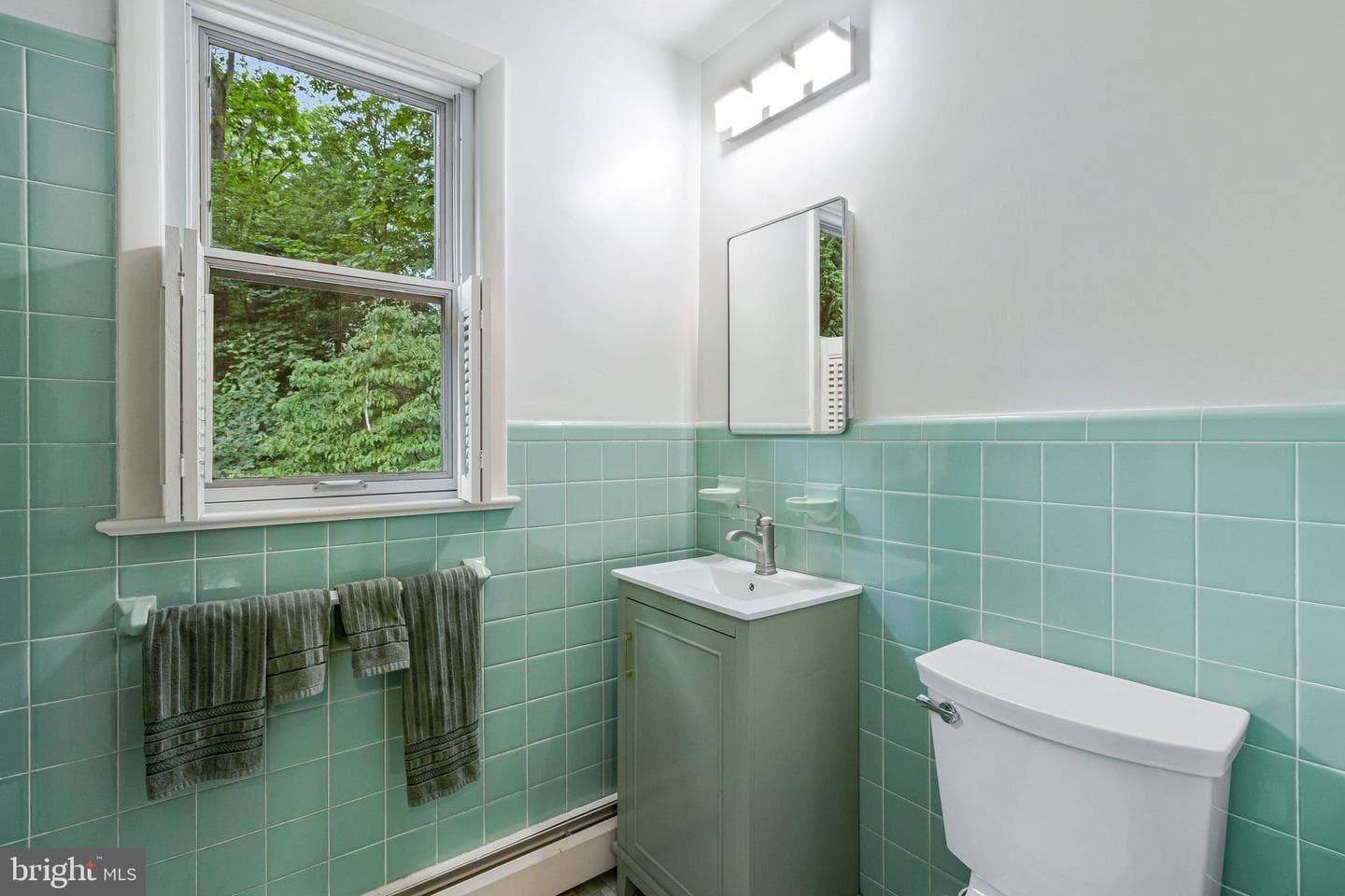 2213 Apple Tree Lane photo 20