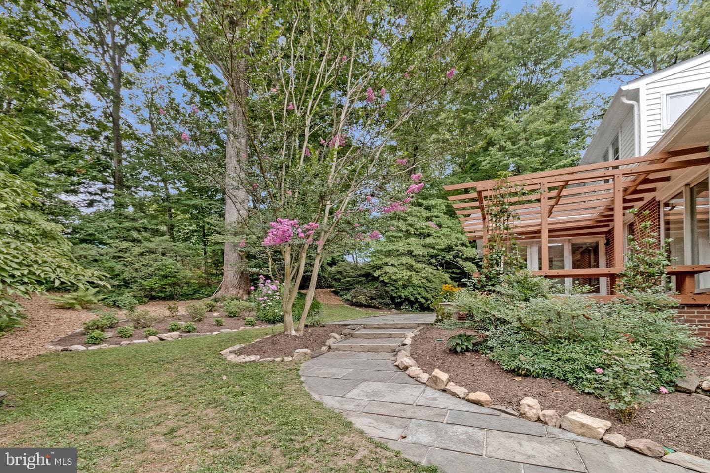 2213 Apple Tree Lane photo 25