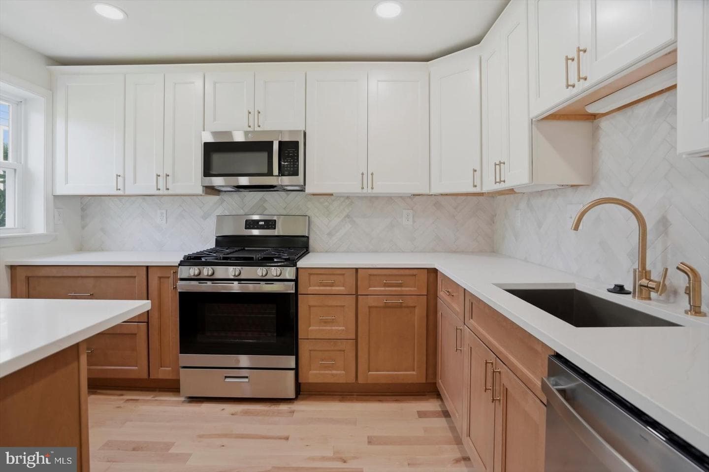 11305 Mapleview Drive photo 10