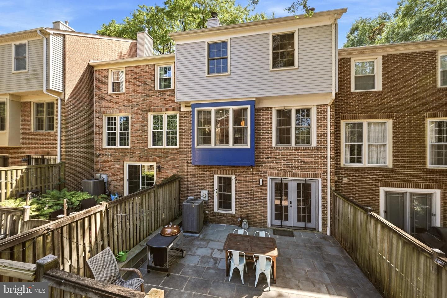 1111 Fairview Court photo 4