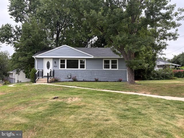 1000 Maple Avenue photo 2
