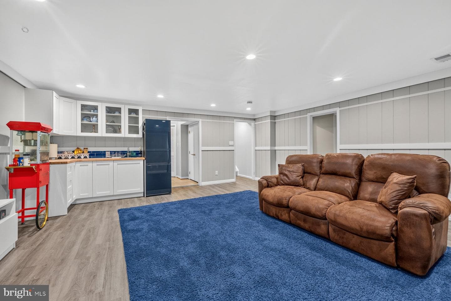 20501 Neerwinder Street photo 27
