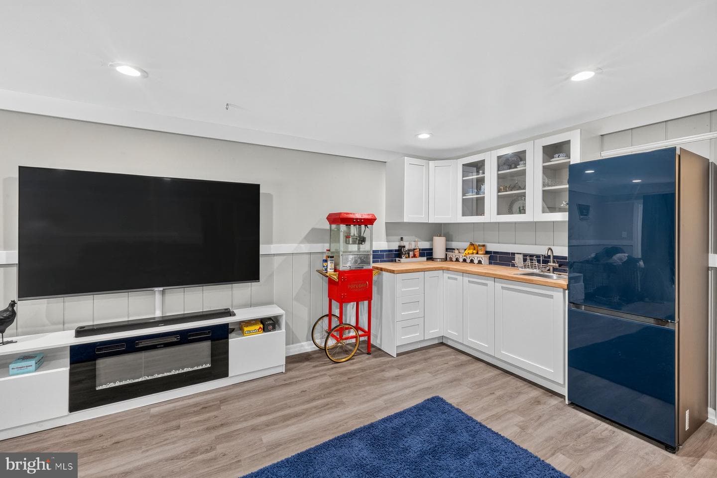 20501 Neerwinder Street photo 29